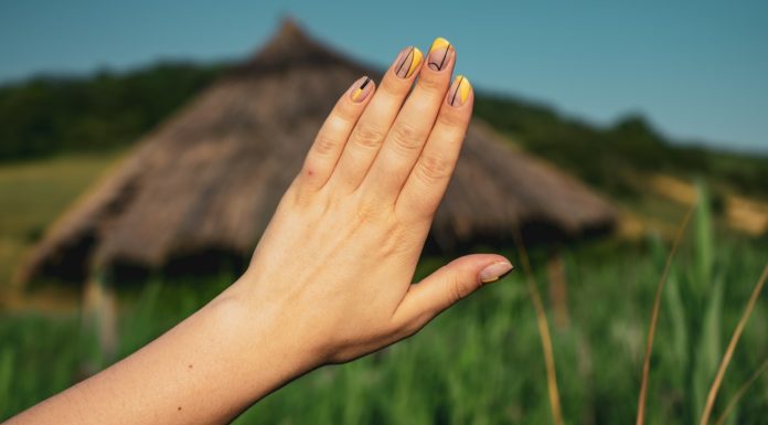 HOW TO GET RID OF DARK KNUCKLES | Beauty Tips By Nim | Nimisha Goyal | HashBUGS