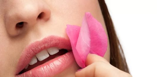 3 NATURAL REMEDIES FOR PINK LIPS | Beauty Tips By Nim | Nimisha Goyal | HashBUGS