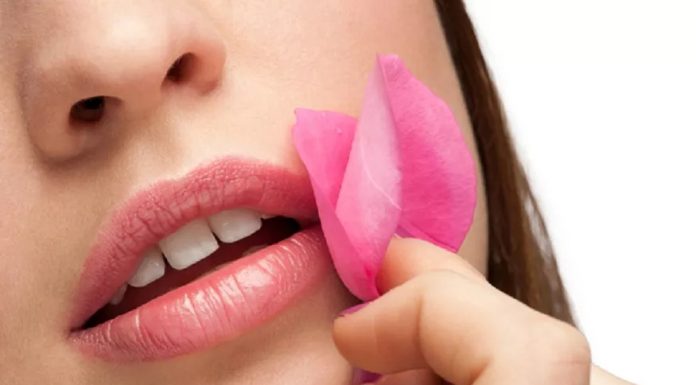 3 NATURAL REMEDIES FOR PINK LIPS | Beauty Tips By Nim | Nimisha Goyal | HashBUGS