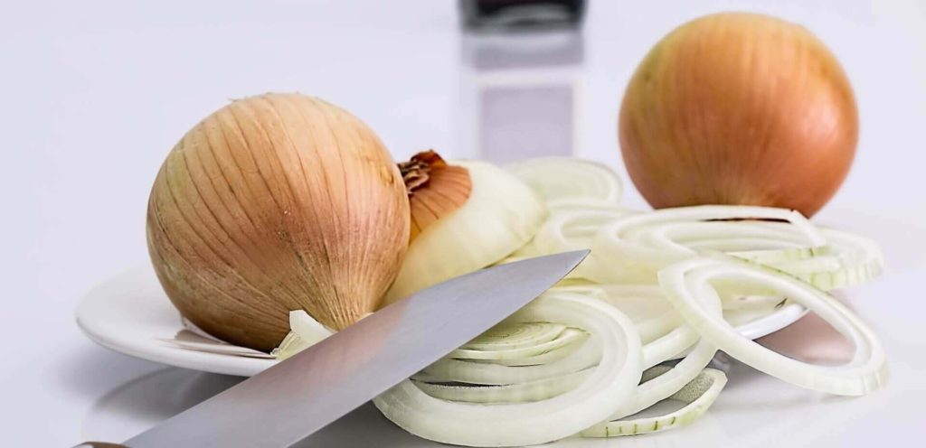 Onion - Beauty Tips By Nim - Nimisha Goyal - HashBUGS - BTN - Nimify Beauty - beautytipsbynim.com