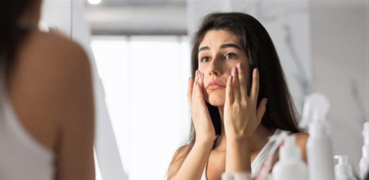 10 Common Skincare Mistakes You Are Making and How To Avoid Them 10 Common Skincare Mistakes You Are Making and How To Avoid Them - Beauty Tips By Nim - Nimisha Goyal - HashBUGS - BTN - Nimify Beauty - beautytipsbynim.com