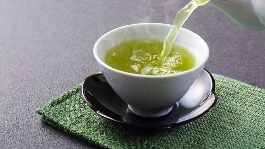 Green Tea Shampoo - Top 10 Homemade Shampoo Recipes That Actually Works - Beauty Tips By Nim - Nimisha Goyal - HashBUGS - BTN - Nimify Beauty - beautytipsbynim.com