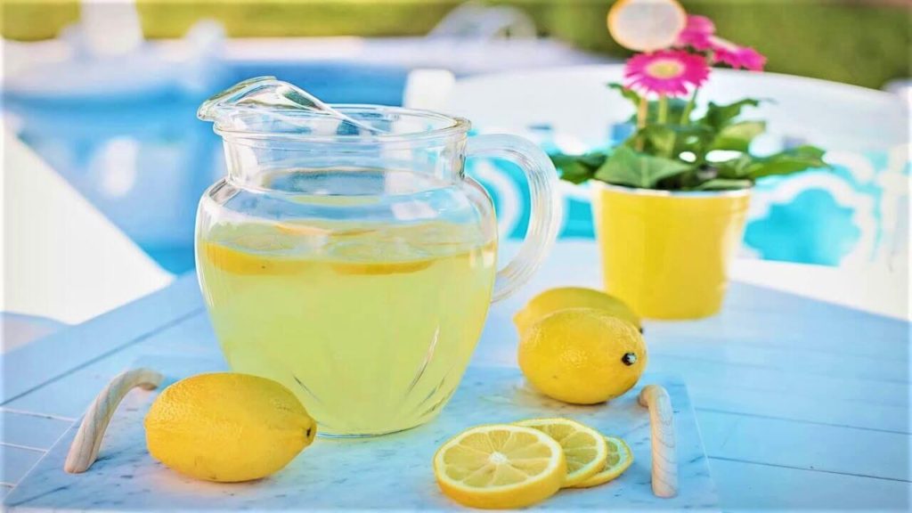 1 Good Old Fashioned Simple Lemonade To Start With