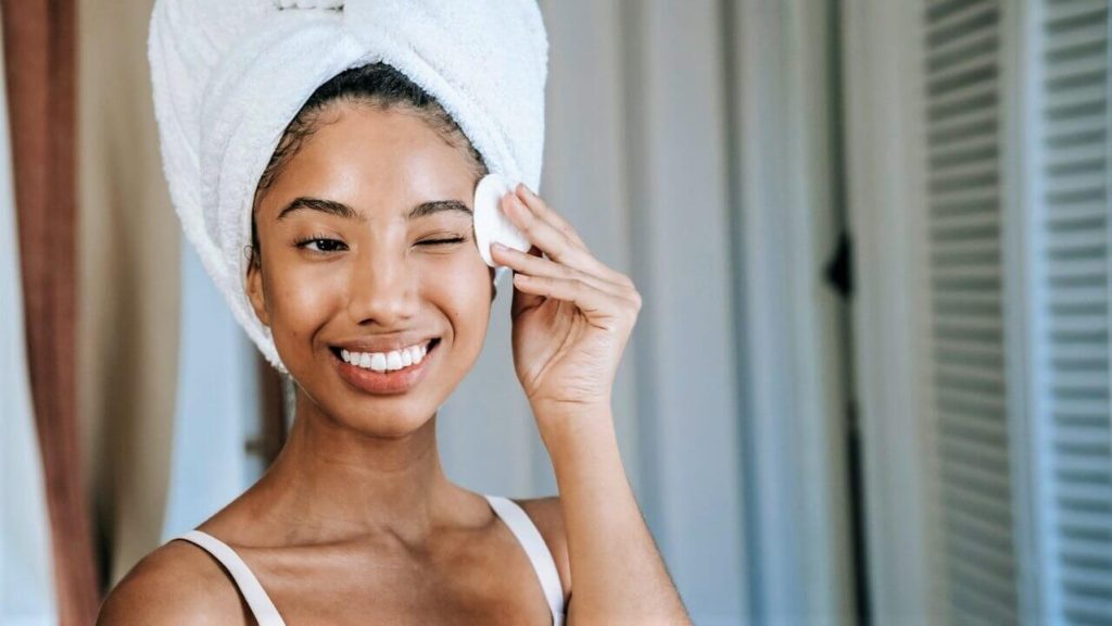 Exfoliate Those Dead Skin Cells That Make Your Skin Look Dull - Beauty Tips By Nim - Nimisha Goyal - HashBUGS - BTN - Nimify Beauty - beautytipsbynim.com